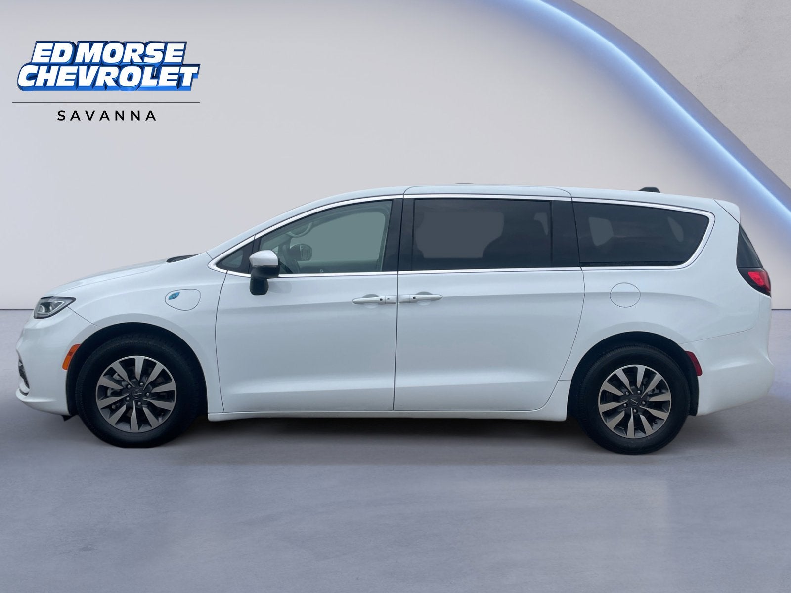 chrysler pacifica hybrid 2023 2C4RC1L74PR579801 image